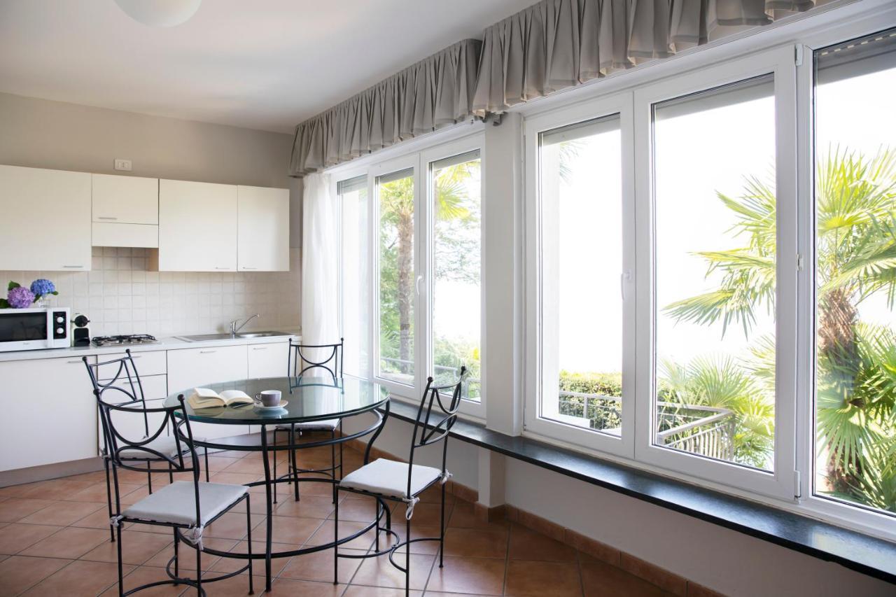Charming Moment Di Villa Porta - Residenza Leonardo Luino Exterior foto